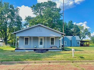 410 E Taylor Ave, Arkansas City, KS 67005