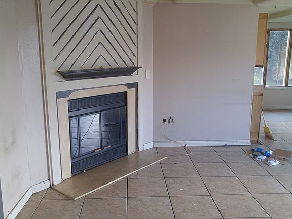 5th image of 1526 SE Port Street Lucie Blvd