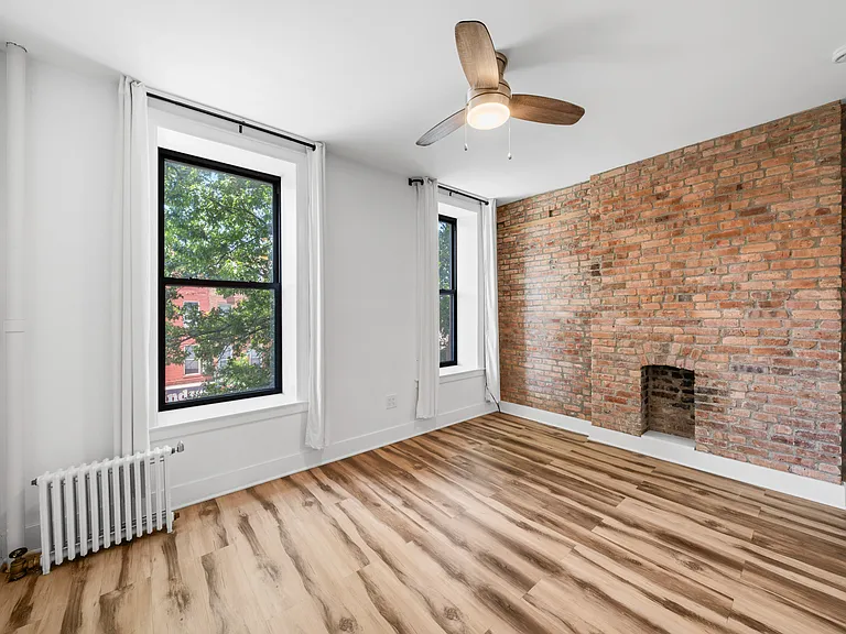481 5th Ave #3L — Photo 2