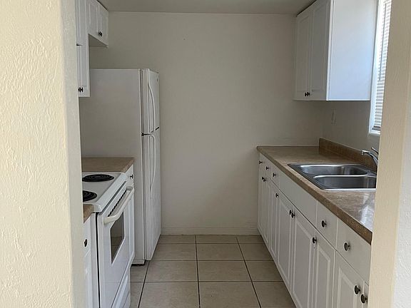3rd image of 2592 Tulane Ave APT 1
