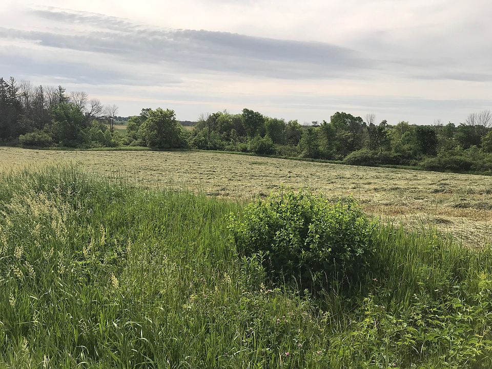 2nd image of W5252 Green Tree Rd