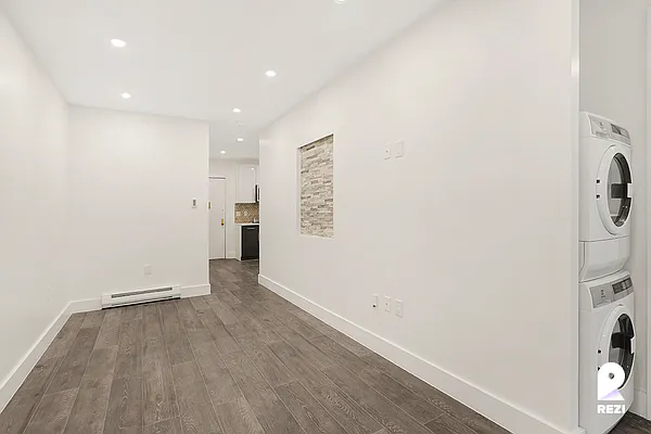 Rented by REZI | media 6