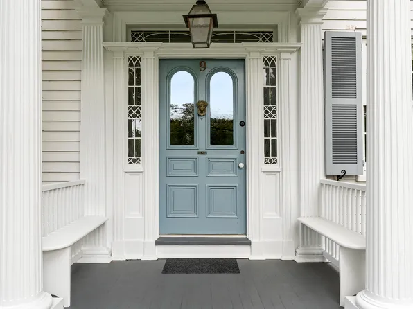 https://photos.zillowstatic.com/fp/3f0bc35b34820b64d9fd2fac00cd27cb-p_e.webp