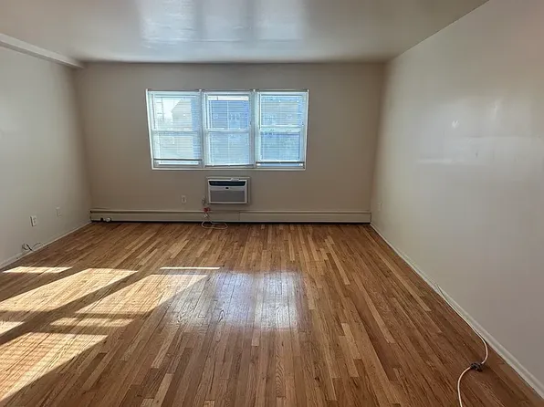 (undisclosed Address), Linden, NJ 07036