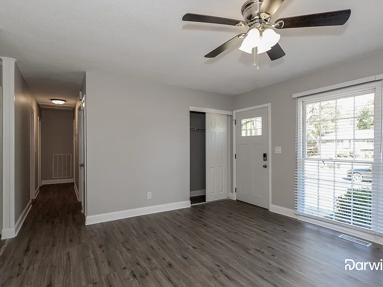 418 Meadow View Dr — Photo 7