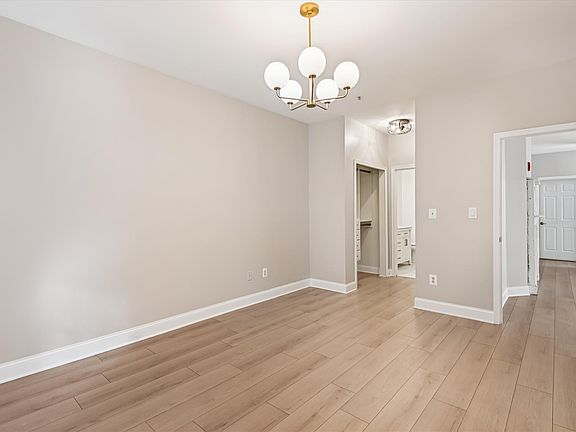 4th image of 1980 Scotts Crossing Way APT 202