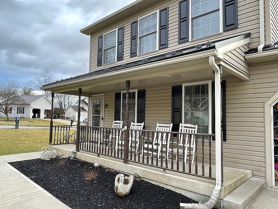 2nd image of 120 Laurel Run Cir