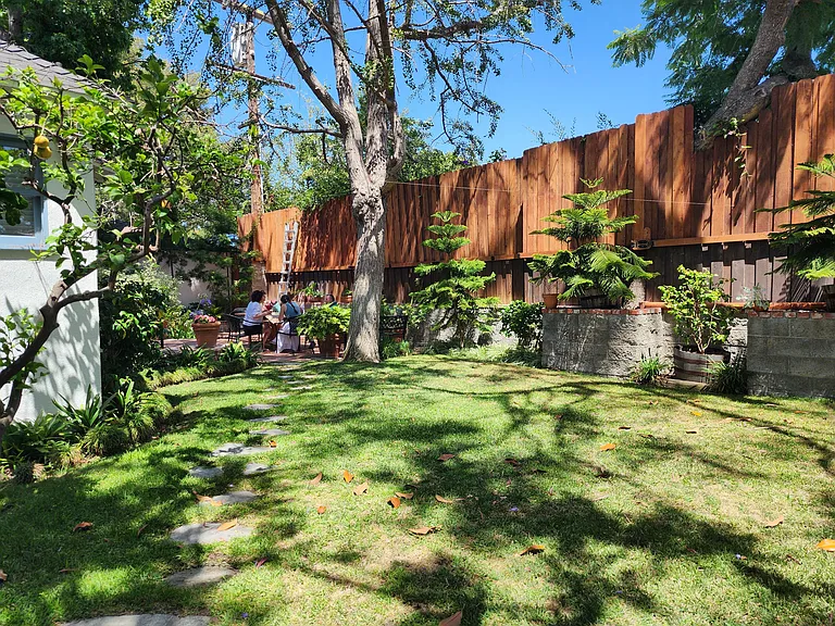 10758 Farragut Dr — Photo 38