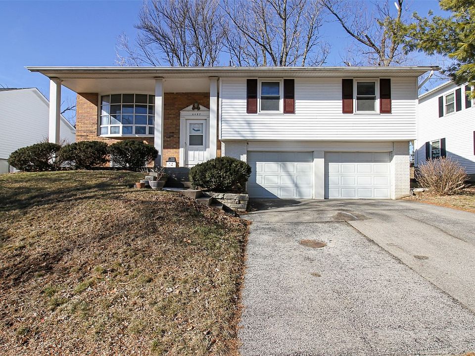 1st image of 6407 Devonshire Dr NE