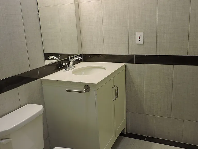 309 Sycamore Street Apartments — Photo 18