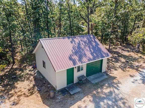 5th image of 26690 Oakwood Ln