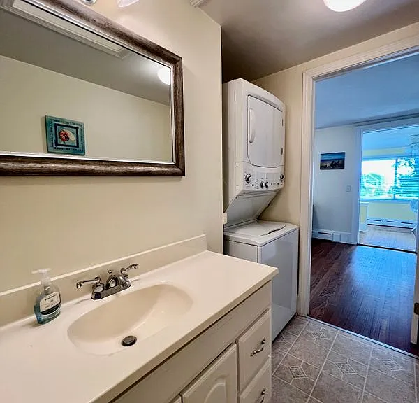 12 Elm Ave — Photo 10