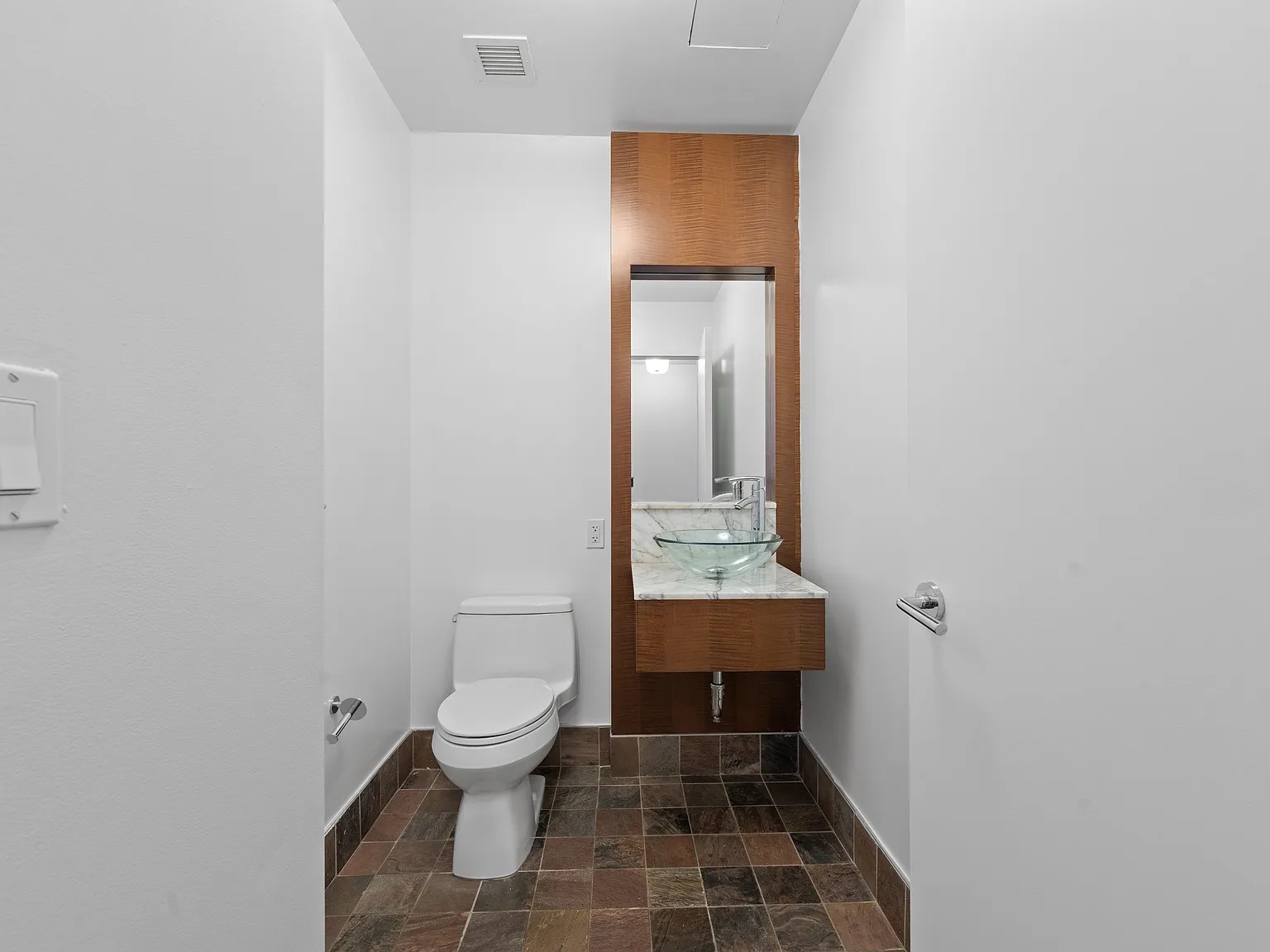 100 Jay Street — Photo 4