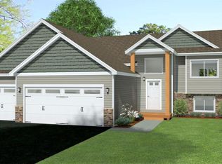 2560 Cold Lake Trl W, Mayer, MN 55360