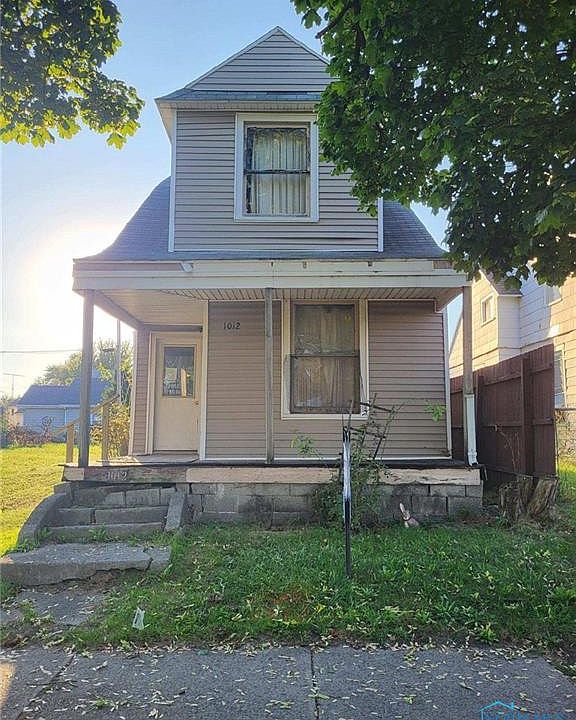 1st image of 1012 White St