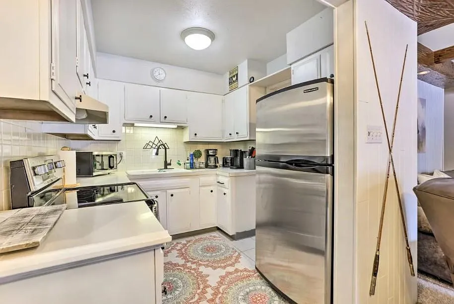 90 Hideaway Dr #1