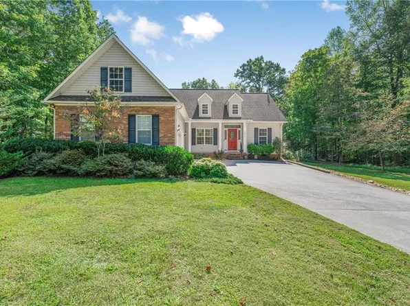 1617 Lone Hickory Rd, Yadkinville, NC 27055