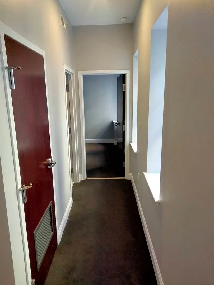 210 Farmington Ave — Photo 3
