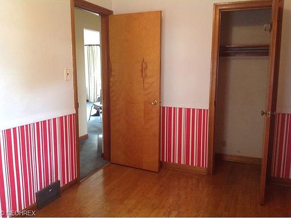 5th image of 259 E Park Ave
