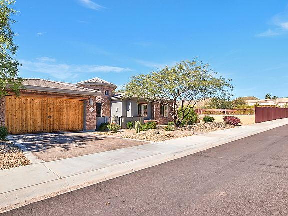 3rd image of 11438 N 124th Pl