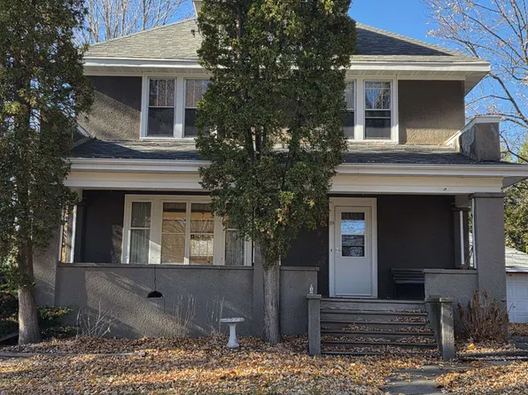 29 N Clinton Ave, Clintonville, WI 54929