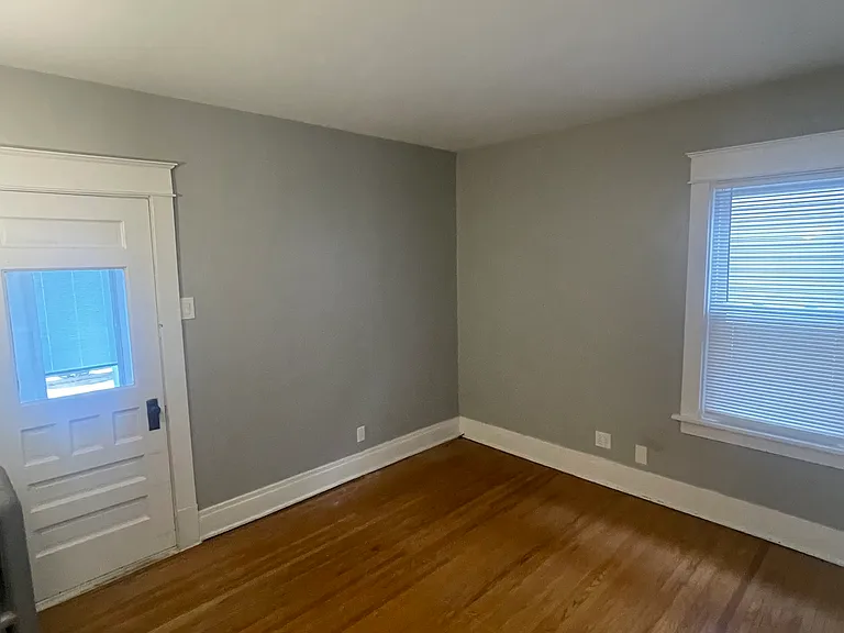 65 N Park Ave #1 — Photo 10