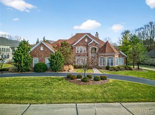 12410 Grandview Lake Dr, Saint Louis, MO 63127