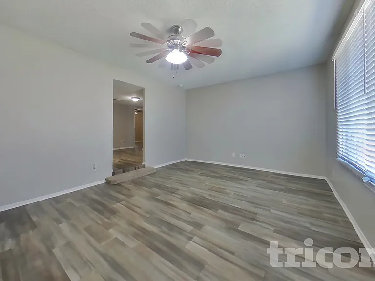 3601 W Country Gables Dr — Photo 3