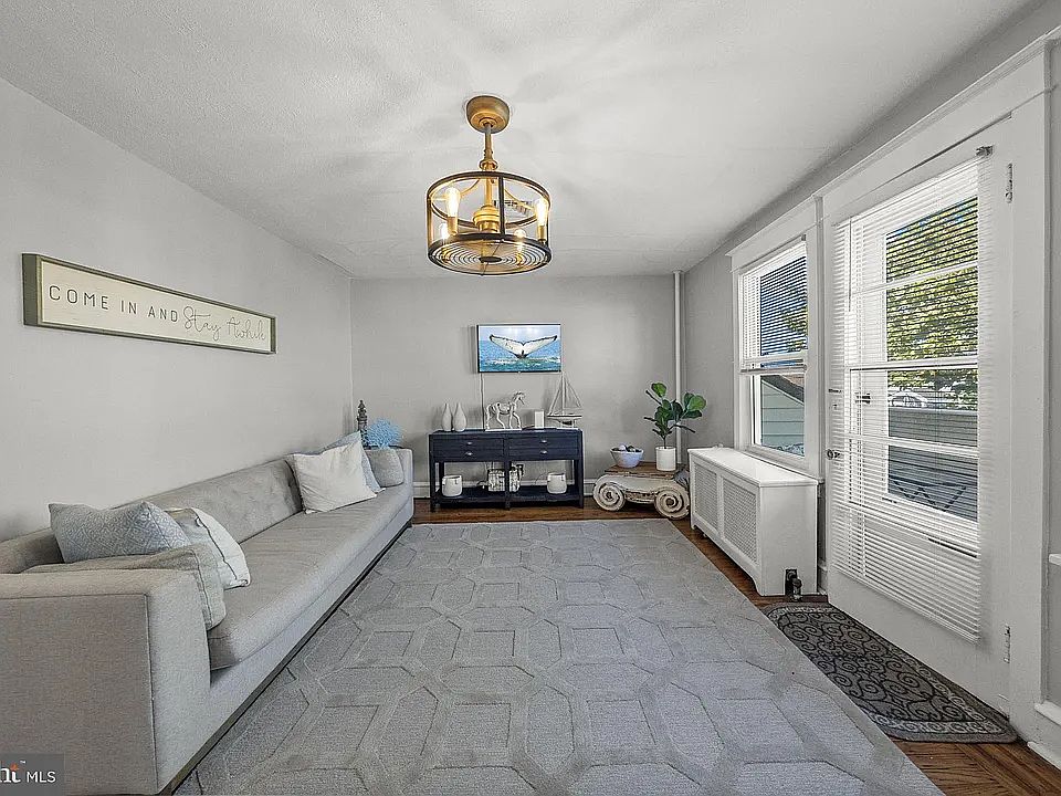 1st image of 132 N Lafayette Ave #2