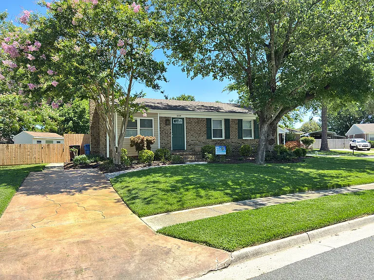 House front left