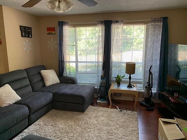 1st image of 608 Cypress Pointe St