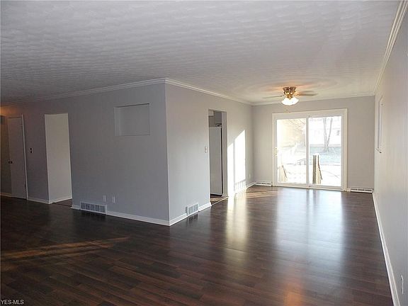 5th image of 319 Brookwood Ave
