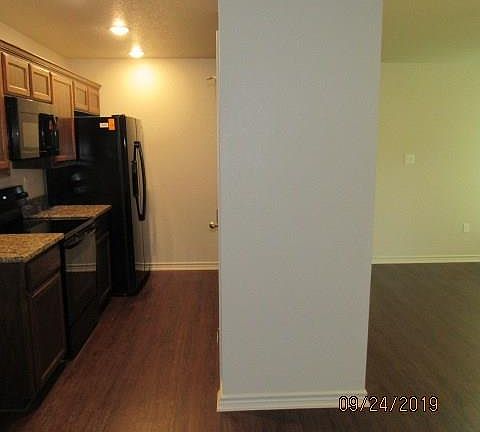 3rd image of 205 W Reagan Ave