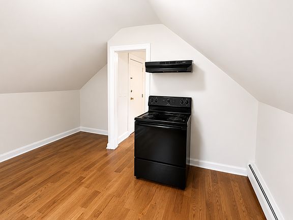 4th image of 174-176 Vermont Ave #3