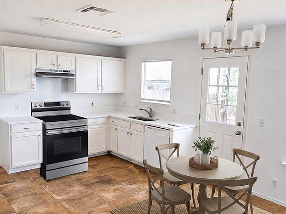5th image of 2805 Tyler Ln