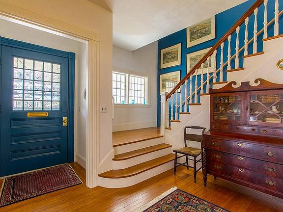 3rd image of 29 Wildwood St