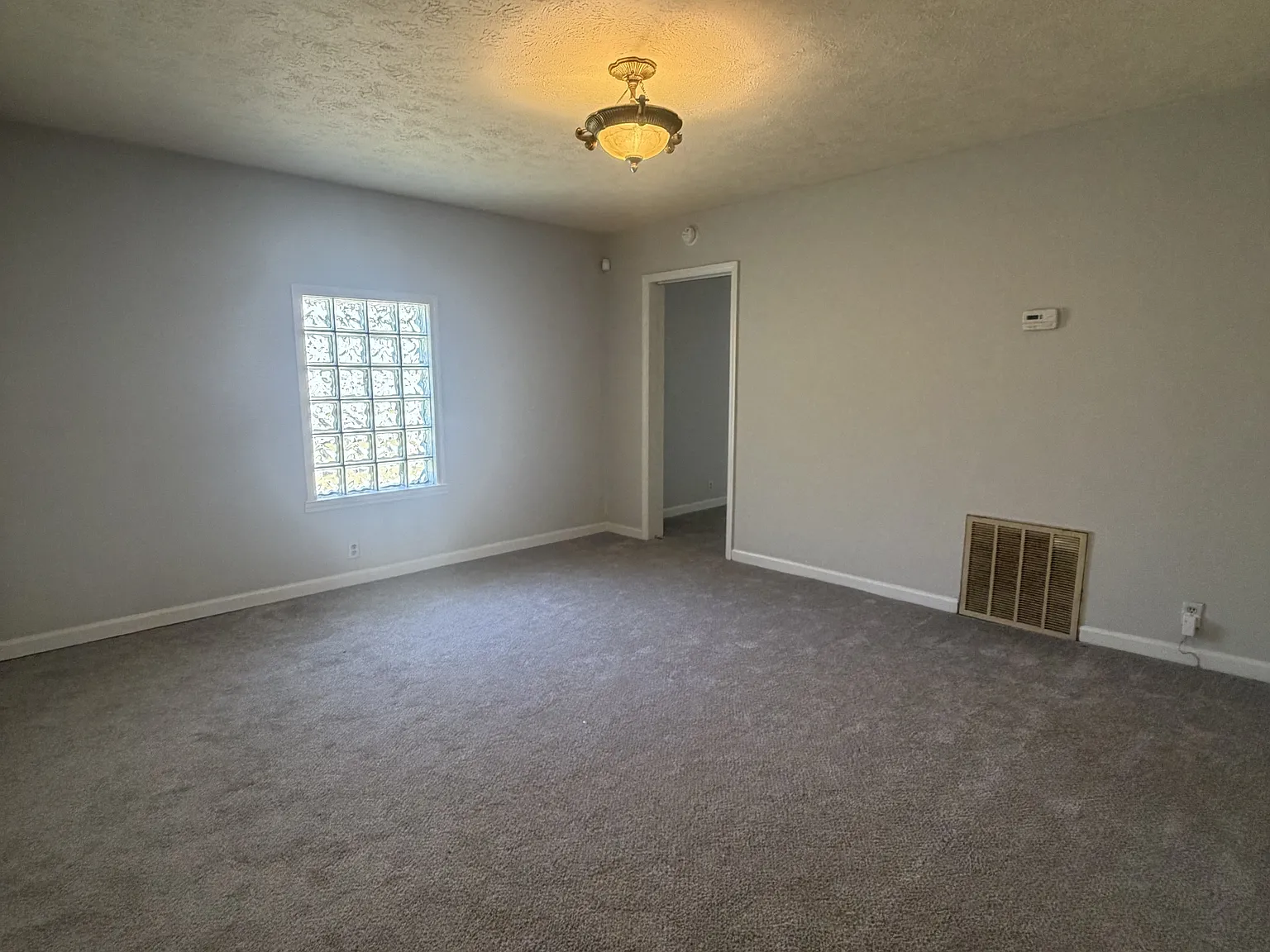 921 N Wayne St - 1 — Photo 2