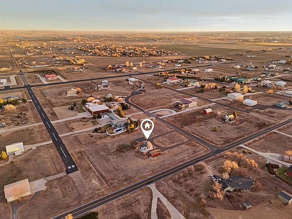 3rd image of 4625 Beverly Ln