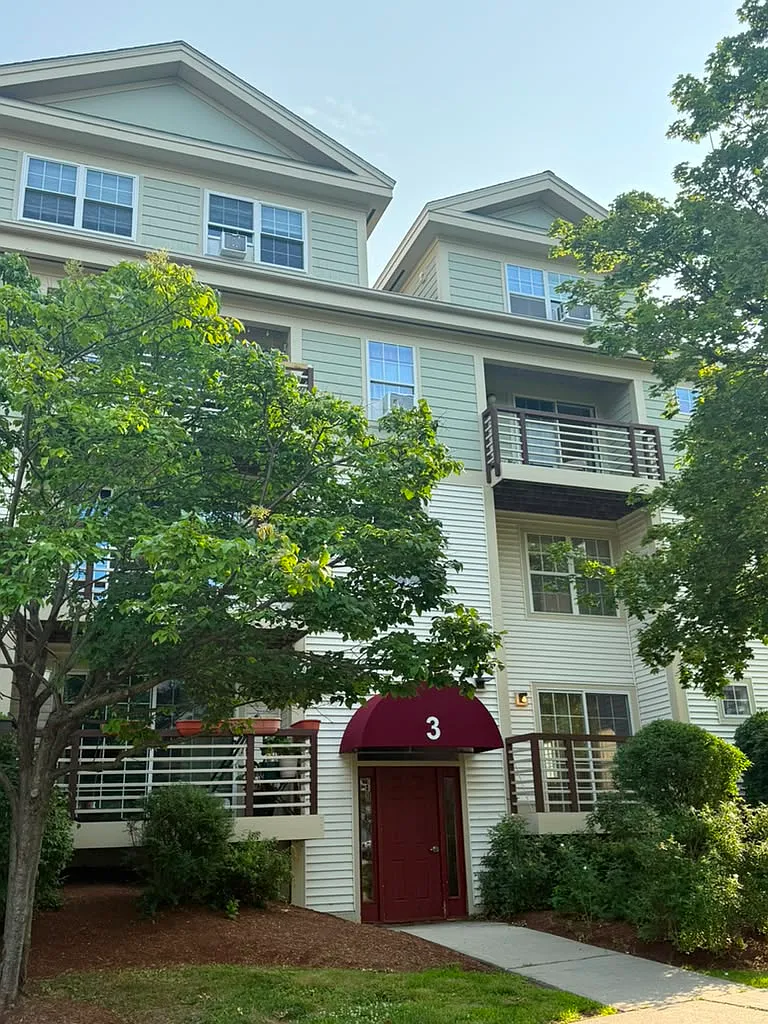 2 bed, 1000 sqft, $2,590 — Photo 4
