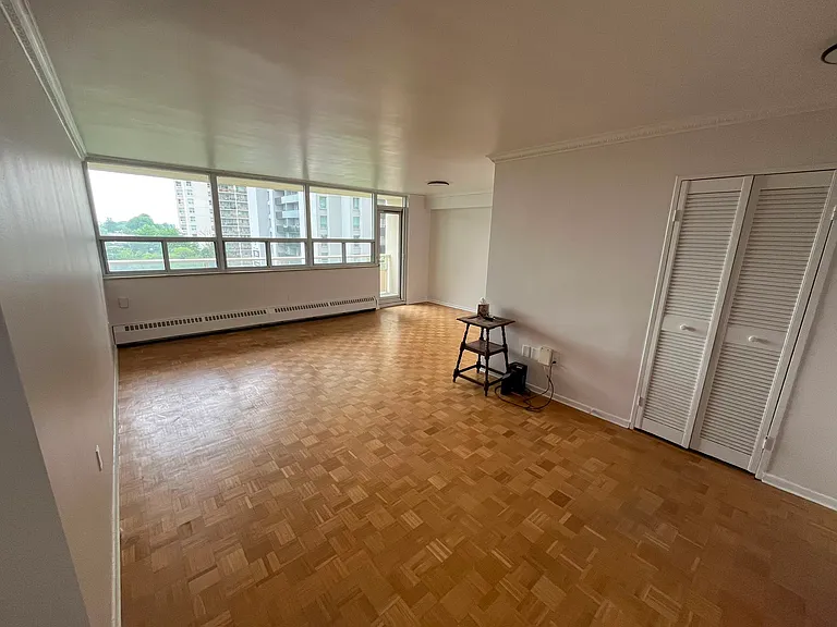 360 Ridelle Ave #507 — Photo 1