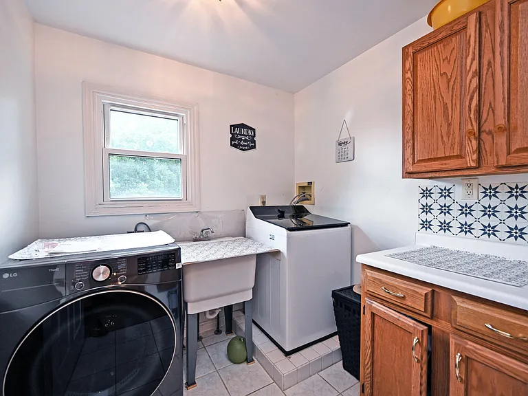12046 Timberlake Dr — Photo 52