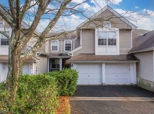 53 Ridgewood Dr, Randolph, NJ 07869