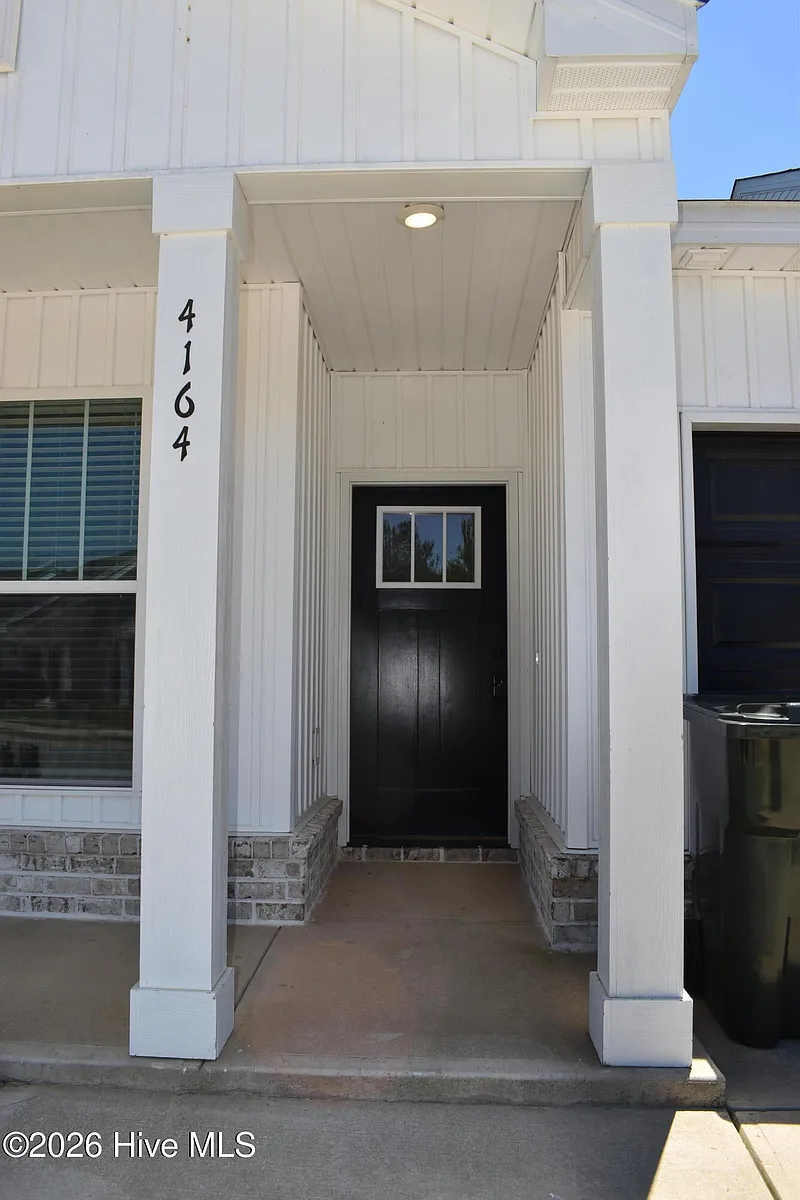 Building Photo - 4164 Beautiful Pond Park
