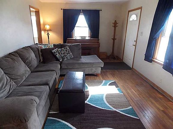 3rd image of 743 Ohio Ave