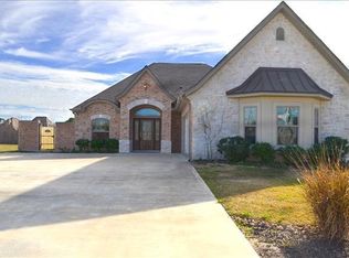 113 Acadian Garden Blvd, Bridge City, TX 77611