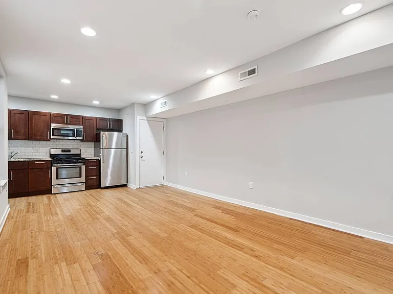 3044 Richmond St #9 — Photo 12