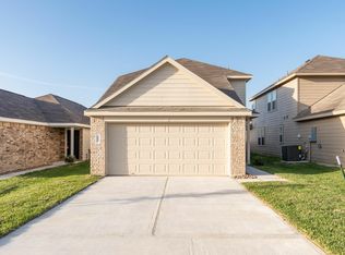 433 Upper Creek Dr, Willis, TX 77378