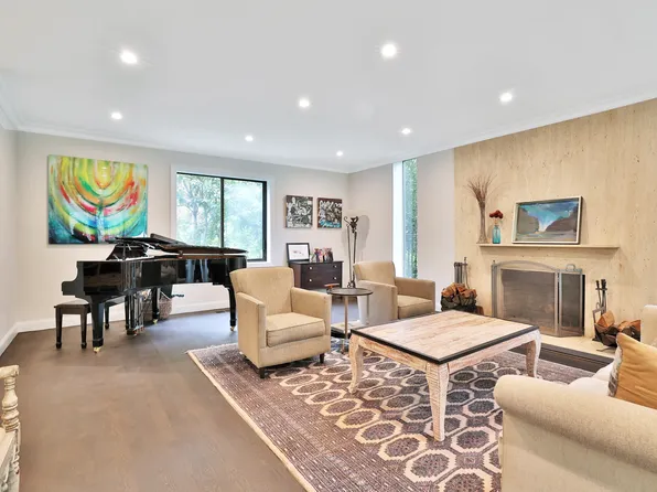 4485 Fieldston Road HOUSE image 3 of 33