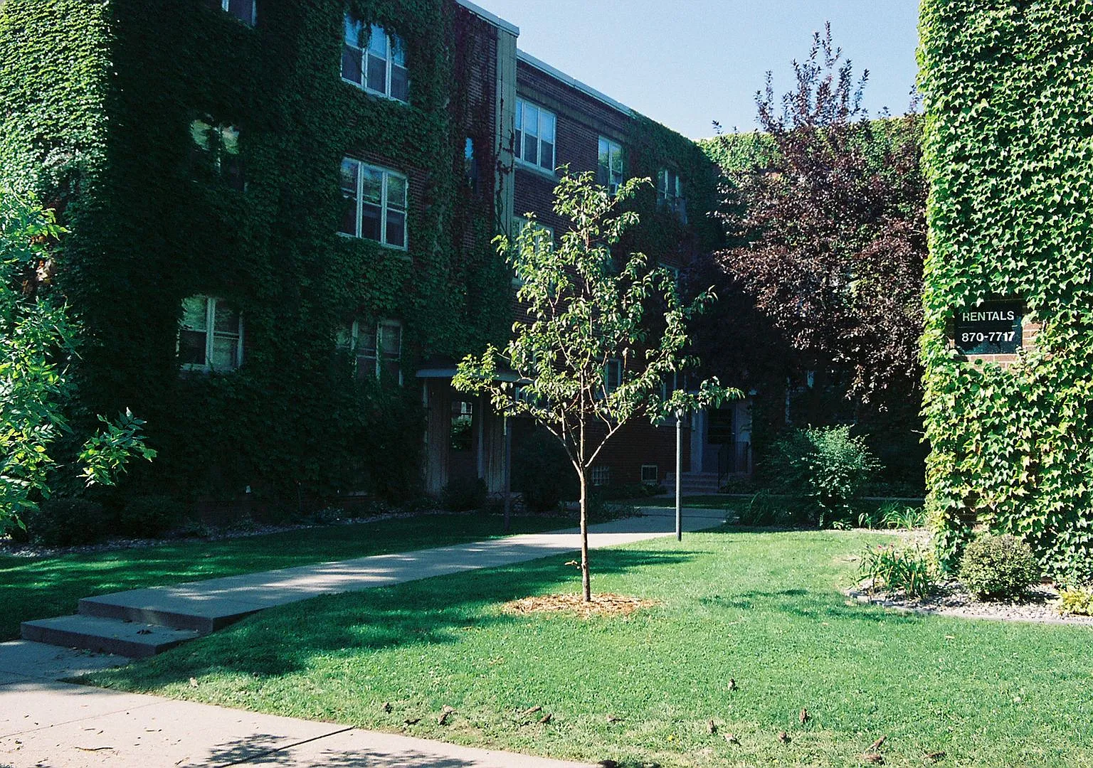 Stanley Hall Court Apartments — Photo 4