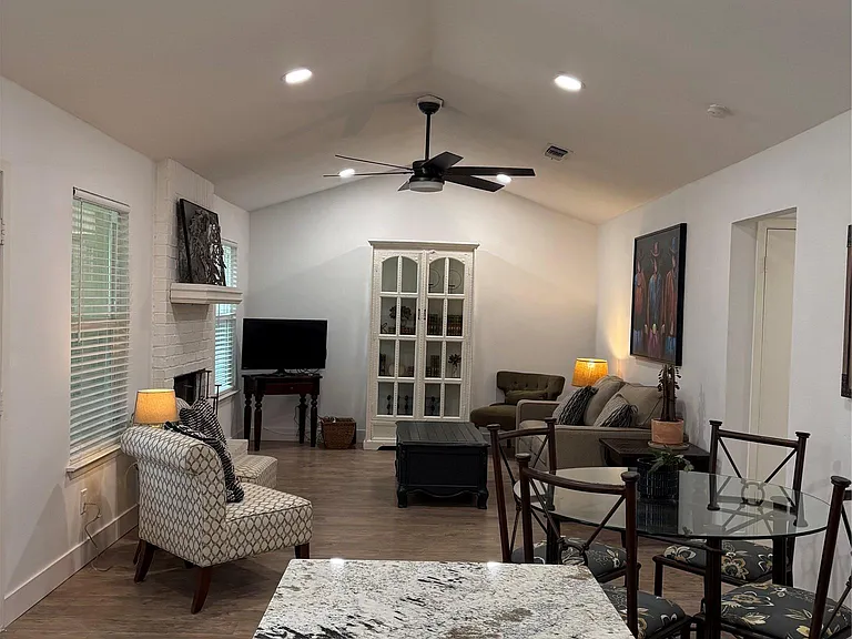 106 S Mount Rushmore Dr — Photo 6